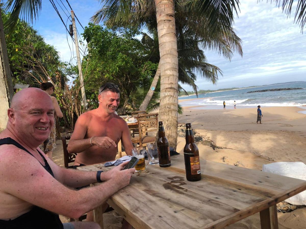 Rock Paradise Beach Hotel & Restaurent Tangalle Exteriör bild