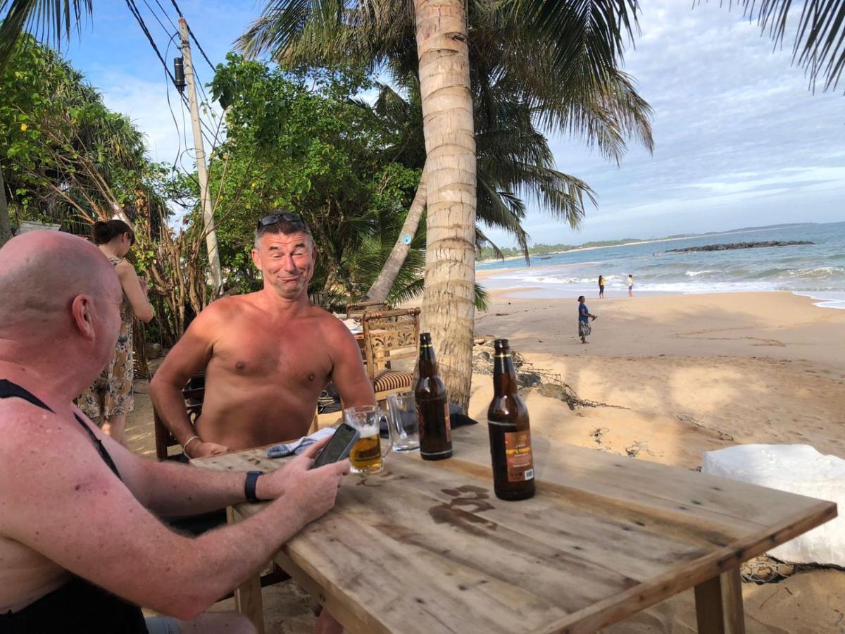 Rock Paradise Beach Hotel & Restaurent Tangalle Exteriör bild